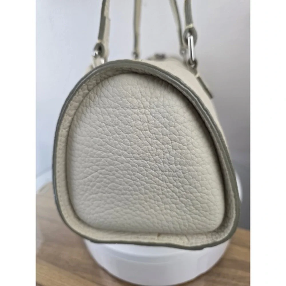 Dooney & Bourke Cream Pebbled Leather‎ Barrel Shoulder Bag Marbled Lining